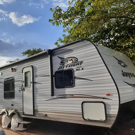 فندق 2017 Camper Located At The St. George Rv Park! المظهر الخارجي الصورة
